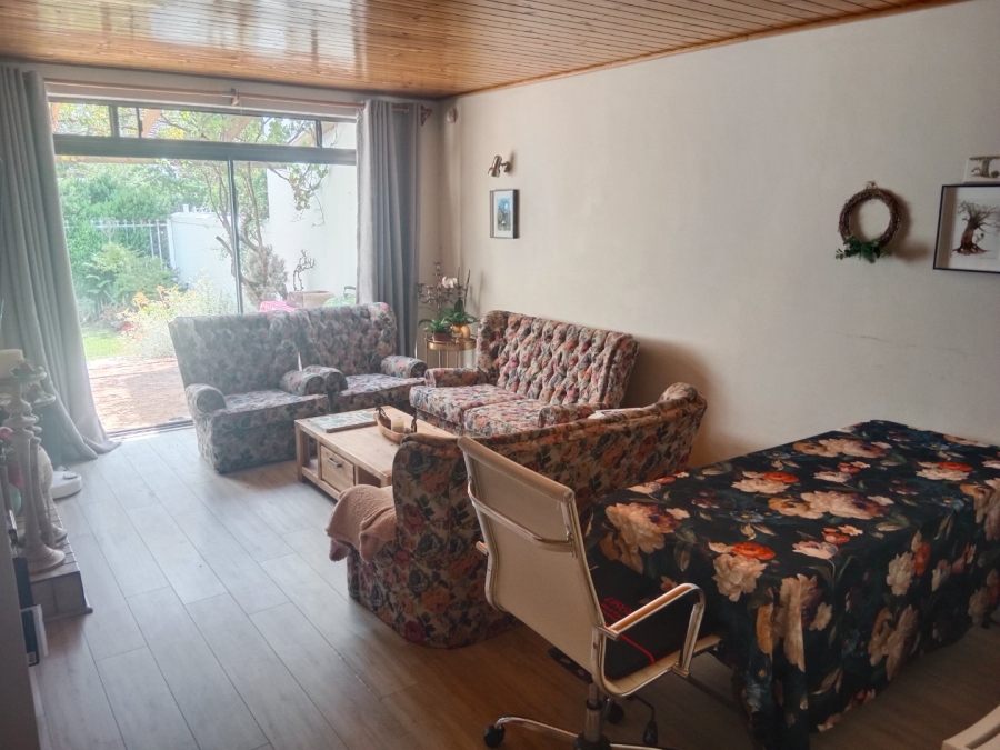 To Let 2 Bedroom Property for Rent in Die Boord Western Cape